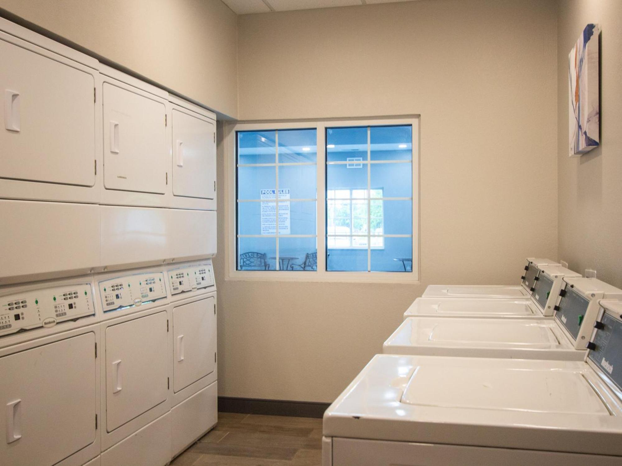 Candlewood Suites Louisville North By Ihg Clarksville  Exteriör bild
